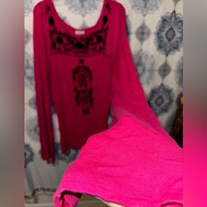 Super super cute long could be addressed could be a top a dress